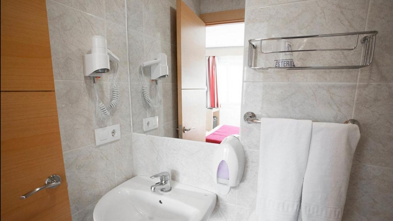 Single Room,1498474798:JPEG